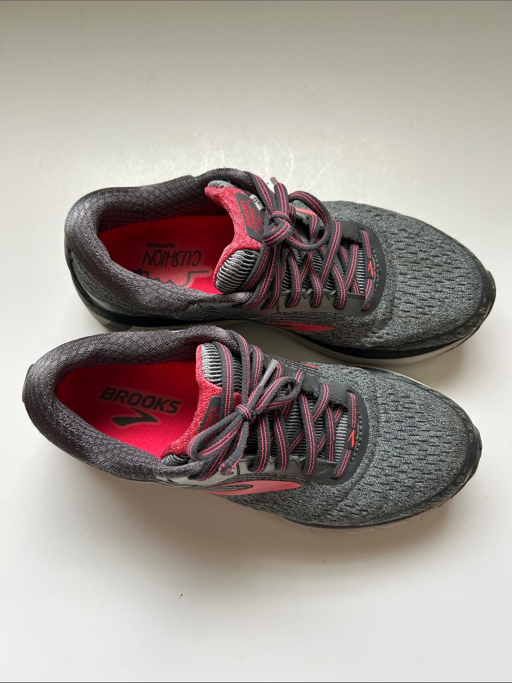 Brooks Gray and Pink Women's Running Sneakers 9